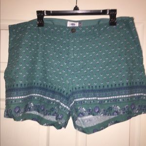 OLD NAVY GREEN DECORATED SHORTS